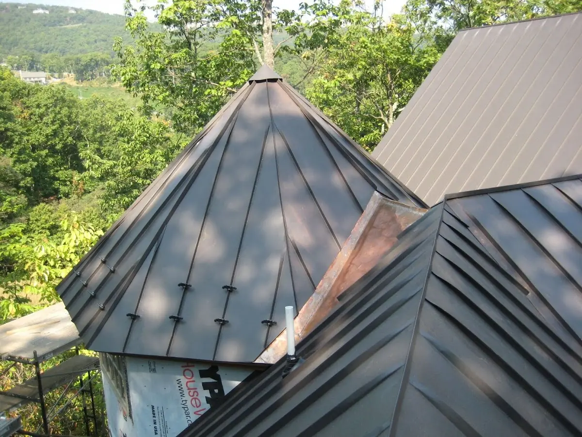Professional Shingle Replacement & Repair by Craftsman Roofing in North Beach